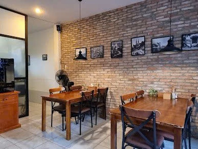 Bán nhà mặt phố thảo điền, q.2, dt 81m2  4.5x18m , 2 tầng, sh, giá 15 tỷ, hướng đông nam. lh: 2