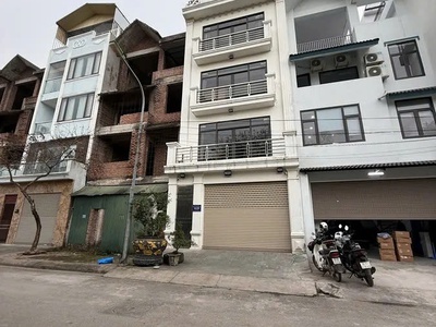 Nhà đẹp dân xây khu lk thượng thanh 90m2  7 tầng,mặt tiền 6m, 23.3 tỷ. long biên 0