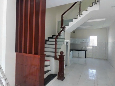 Nhà hxh đường Bưng Ông thoàn phú hữu DT 57m, 3 tầng 1