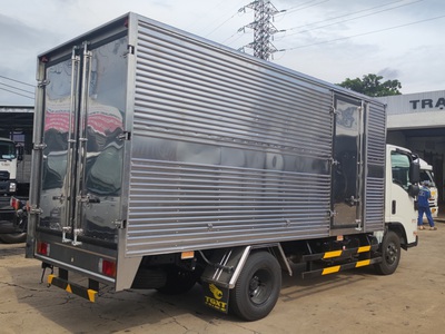 Bán xe Isuzu QKR210 1T9 Thùng Kín dài 4m3 1