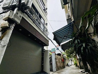 Bán nhà ngõ 96 thượng thanh 35m x 6t thang máy mới tinh, lô góc, giá hợp lý còn thương lượng. lh 0