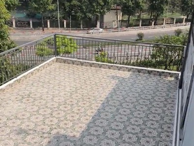 Bán nhà 4 tầng mặt tiền tô ký - phường trung mỹ tây q12, dt: 56m2, giá: 6,4 tỷ . 2
