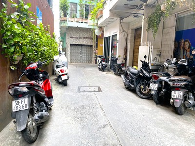 Bán nhà hẻm xe hơi 8m lê văn sỹ q3, sát mặt tiền, chdv dòng tiền 40 tr/tháng 0