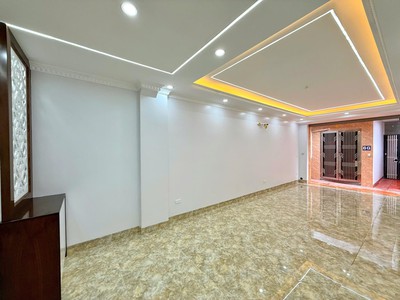 Hơn 11 tỷ - nhà mặt ngõ kinh doanh - quận thanh xuân   vị trí trung tâm   ô tô tránh 1
