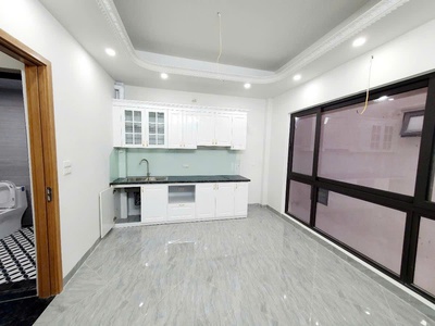 Nhà đẹp mới tinh . cổ nhuế - bắc từ liêm 35m 6 tầng mặt tiền 4,3m 7,25 tỷ  sổ đỏ vuông vắn cất két 4