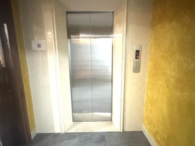 Mặt phố khuất duy tiến   130m    mặt tiền 7.3m   tòa vp 8 tầng   1 hầm   sổ vuông   chỉ 108 tỷ 4