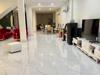 Biệt thự 3 tầng cmt8 q10   hẻm xe hơi 8m   dòng tiền 100tr/tháng 1
