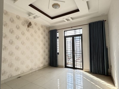 Bán nhà 4 tầng trường thọ, thủ đức, hẻm số 2, 56m2, 4pn, sh, 7.65  tỷ. lh: 0933125879 3