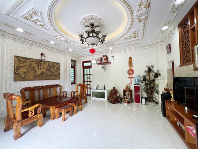 Bán biệt thự sân vườn, diện tích 480m2, ngang 12m, giảm 11 tỷ, kinh doanh đa ngành, hiệp bình 4