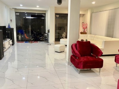 Biệt thự 3 tầng cmt8 q10   hẻm xe hơi 8m   dòng tiền 100tr/tháng 2
