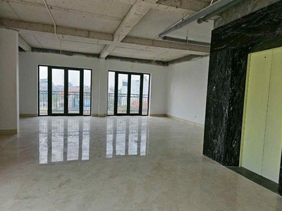 Bán nhà lô góc ngọc thụy, 90m x 8 tầng,mặt tiền 7.5m, thang máy, vỉa hè, ôtô tránh 3