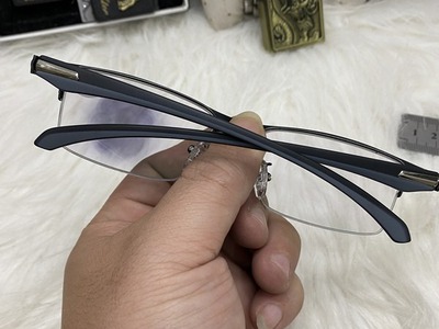 Shop phụ kiện chuyên kính lão đổi màu đa tròng cực tiện lợi hàng nhật bãi giá Var:TinhQuan 1