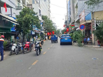 Nguyễn thị thập, chỉ 4,2tỷ, dt 48m2, nhà đẹp 3 tầng, hẻm ôtô kế bên,gần lotte 0
