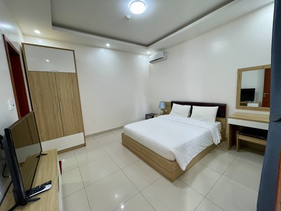 Cho thuê căn hộ phố Văn Cao, 2 p.ngủ  80m2 . 7