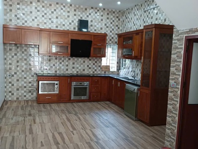 Bán gấp mặt ngõ 48m giá 8.9  tỷ ô tô kinh doanh phố trung liệt đống đa. 0