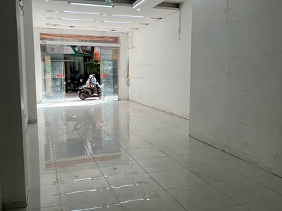 Chính chủ cho thuê mặt bằng kinh doanh tầng 1 3