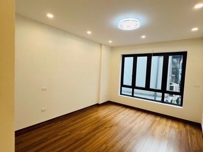Lạc long quân dt 72m x 5 tầng mặt tiền 6,5m ngõ 3m giá 11,5 tỷ 3