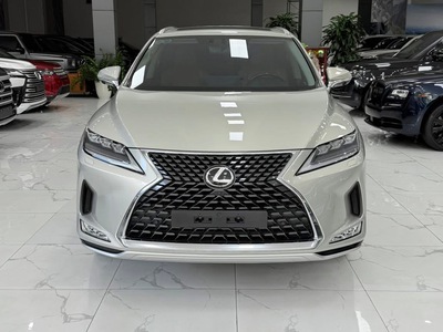 Xe vừa cập bên. Lexus RX300 sản xuất 2020, biển Hà Nội. 0