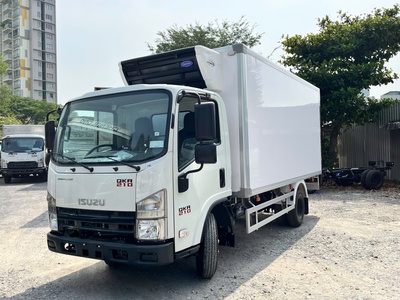 Isuzu QKR210 1T9 Thùng Đông Lạnh dài 4m3 0