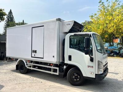 Isuzu QKR210 1T9 Thùng Đông Lạnh dài 4m3 1