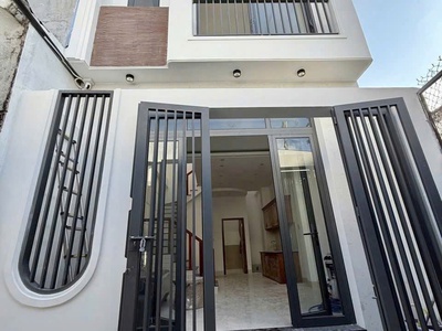 Nhà đẹp 1 trệt 1 lầu   gần trường, chợ, bệnh viện   giá tốt đầu tư 0