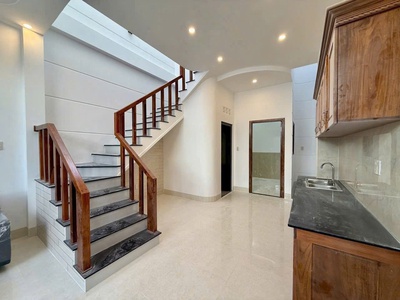 Nhà đẹp 1 trệt 1 lầu   gần trường, chợ, bệnh viện   giá tốt đầu tư 2