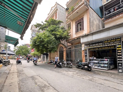 Bán nhà mặt phố Nguyễn Quý Đức, 85m2, 25 tỷ 0