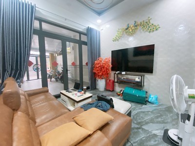 Bán nhà mới  gấp tăng nhơn phú a - xe hơi tránh - tặng nội thất - hoàn công đủ - chỉ 8.3 tỷ. 2