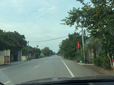 Hot     cần bán lô đất 200m2 - vị trí đẹp tại mặt đường dl cúc phương - thôn tiền phương 0