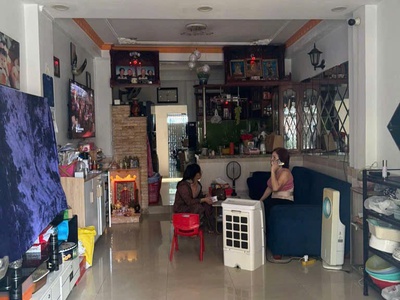 Bán nhà mặt phố lê quang sung, q.6. dt 42m2, 2 tầng, 3pn. sổ hồng, giá 6.5 tỷ. 2