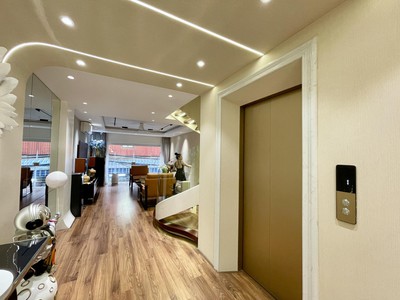 Bán nhà thanh xuân, 8 tầng thang máy ô tô tránh, vỉa hè kinh doanh đa dạng, nhỉnh 28 tỷ 2