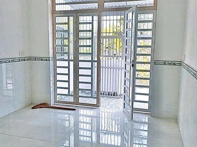 Nhà 2 tầng 46m2, vuông   thạnh lộc 19 q12 2