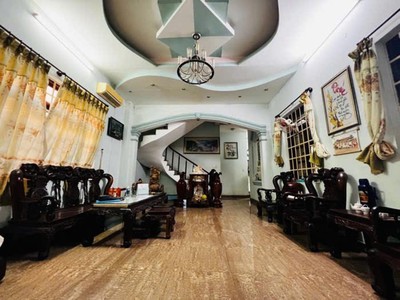 Giảm sốc 1.2 tỷ  nhà mt 3 tầng 200m2, nở hậu   dương công khi hm 0