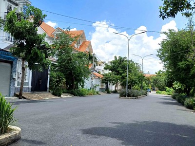 Đất thổ cư đẹp 185m  khu vip bên sông hiệp bình chánh   2 mặt tiền hẻm 15m   giá đầu tư chỉ 18 tỷ, 2