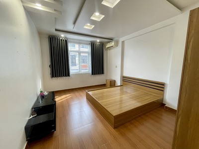 Cho thuê nhà khu phân lô Văn Cao, DT: 58m2, 4 p.ngủ. 9
