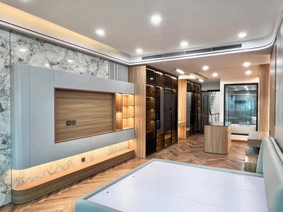 Bán nhà mặt phố trung tâm   7 tầng thang máy   2 mặt thoáng   full nội thất   vỉa hè rộng 1