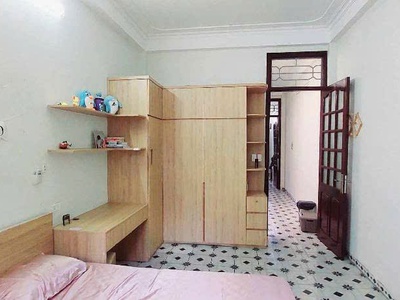 Bán nhà quận hoàn kiếm 4 tầng dân xây chắc chắn 50m gần mặt phố 0