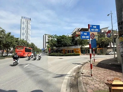 Bán liền kề kđt văn phú, hà đông 70mx4 tầng, ô tô tránh, full nội thất đẹp ở ngay 19.5 tỷ. 0