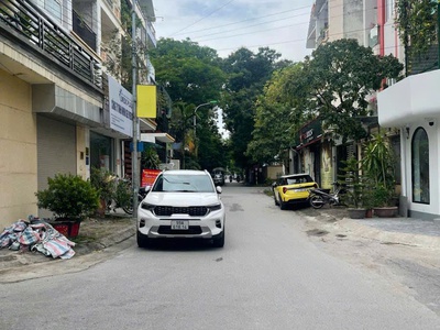 Trung tâm văn quán - phân lô - ô tô tránh - vỉa hè - kinh doanh - nhà 2 thoáng giá nhỉnh 12 tỷ 2