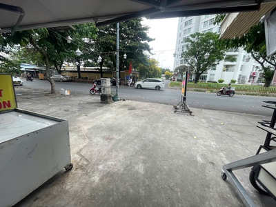 Quận 7   chốt nhanh , cho thuê mb vỉa hè 50 m2   5m x 10m   bao đẹp , đối diện cc cao cấp him lam, 3