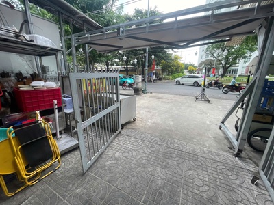 Quận 7   chốt nhanh , cho thuê mb vỉa hè 50 m2   5m x 10m   bao đẹp , đối diện cc cao cấp him lam, 4
