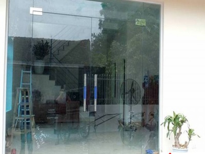 Thi công cửa chính kính cường lực bền đẹp, giá tốt trọn gói 0