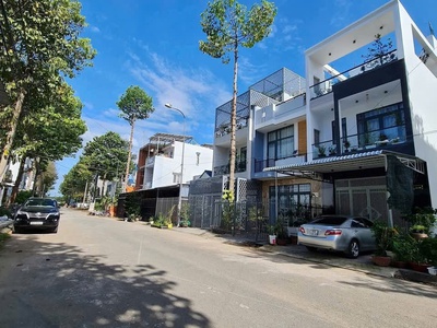 Bán Đất Long An Gần Chợ   100m    Giá 1 Tỷ 5   Đường Xe Hơi Tận Nơi 0