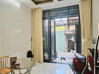 Giảm 310tr  nhà 3 tầng view máy bay, nở hậu   quang trung qv 2