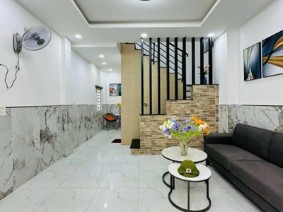 Nhà 2 tầng sàn 66m2, lô góc   thống nhất qv 1