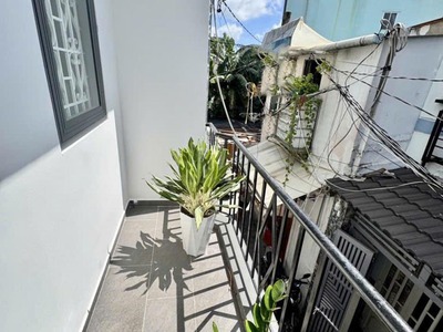 Nhà 2 tầng 32m2, vuông   nguyễn duy cung qv 4