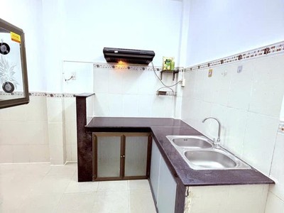 Nhà 2 tầng sàn 40m2, vuông   nguyễn văn khối qv 2