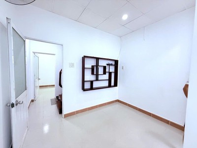 Nhà 2 tầng sàn 40m2, vuông   nguyễn văn khối qv 3