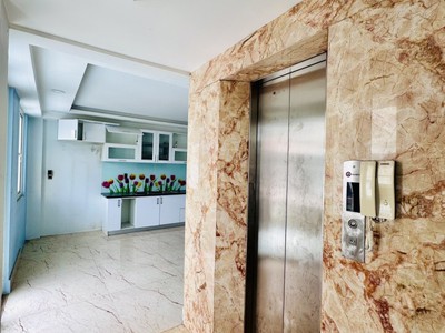 Bán nhà mặt phố 5 tầng ngang 7.2m đường cộng hòa, p. tân thành 4