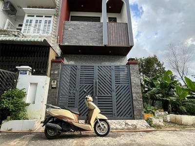 Bán nhà 3 tầng đường 6 long bình, 63m2 hxh, 5 tỷ nhỉnh 3